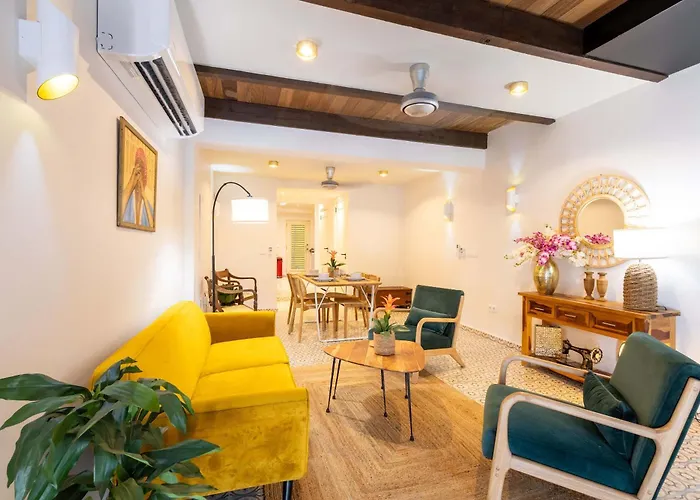 Casa Magnolia - Stylish 3-Level City House